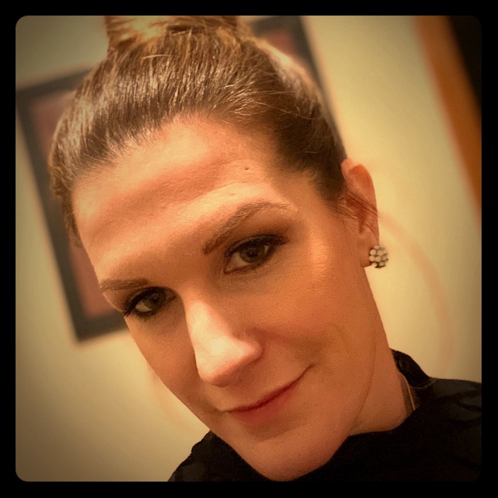 Meet your Posher, Becky